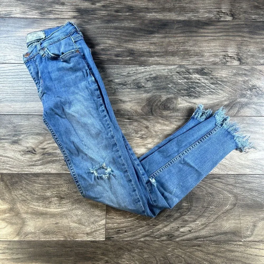 Free People Jeans Womens 24 Blue Ankle Skinny Frayed Raw Hem Ripped Distressed‎